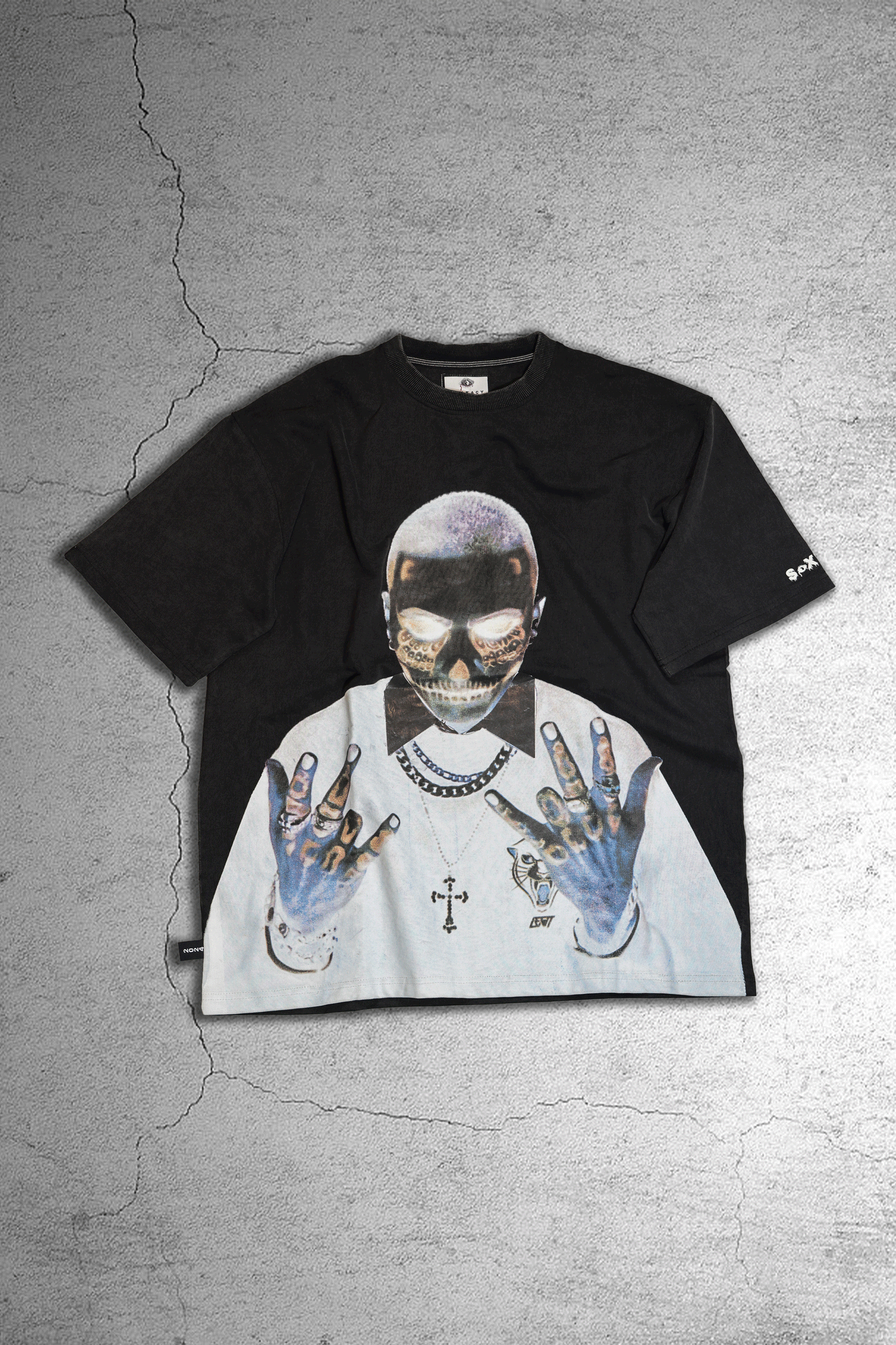 TUNNEL VISION TEE